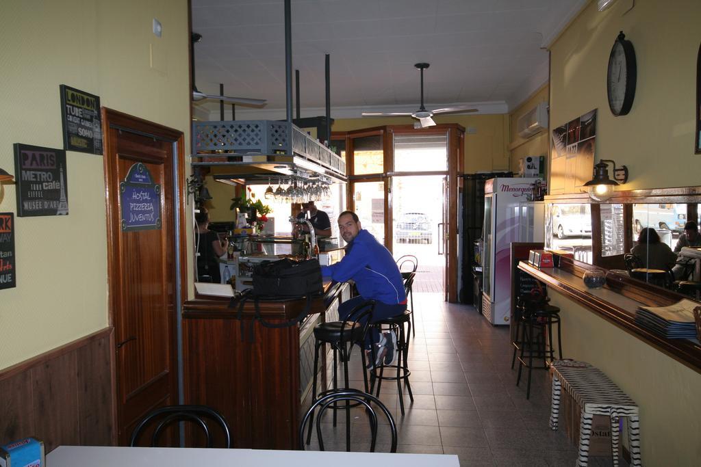 Hostal Juventus Portbou Εξωτερικό φωτογραφία