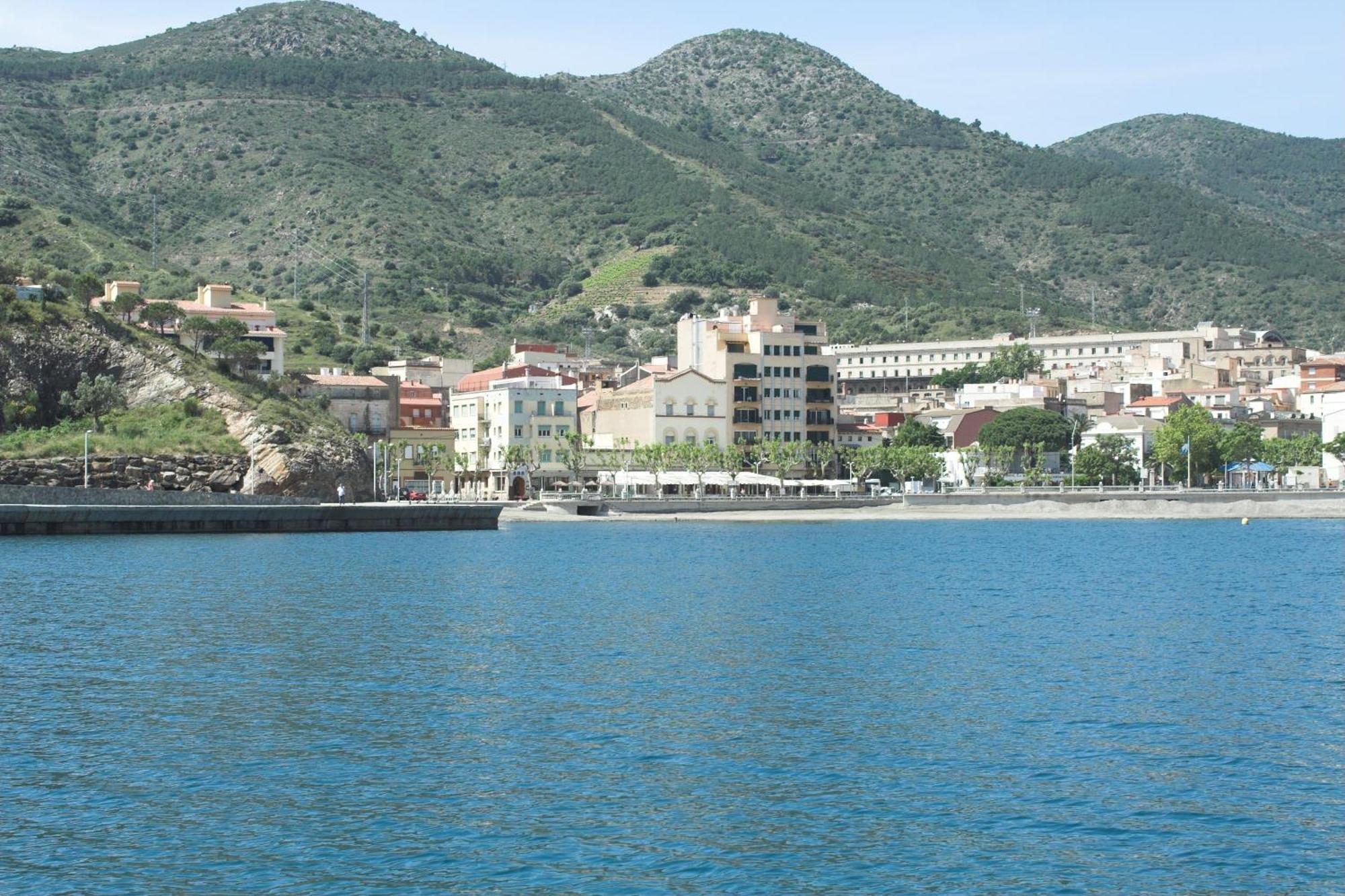Hostal Juventus Portbou Εξωτερικό φωτογραφία