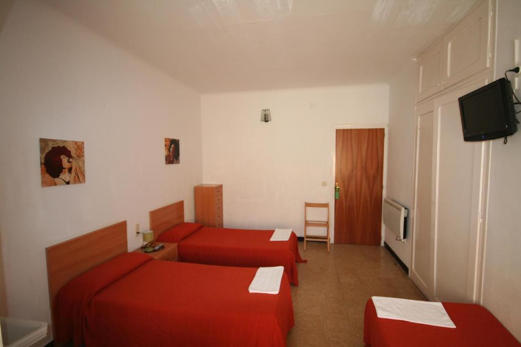 Hostal Juventus Portbou Δωμάτιο φωτογραφία