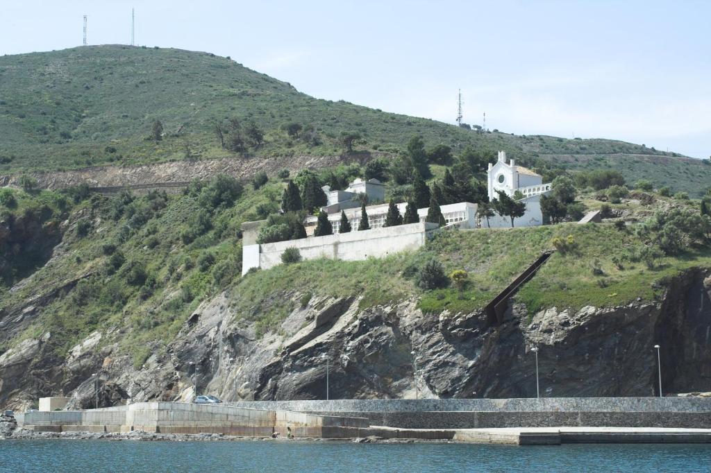 Hostal Juventus Portbou Εξωτερικό φωτογραφία
