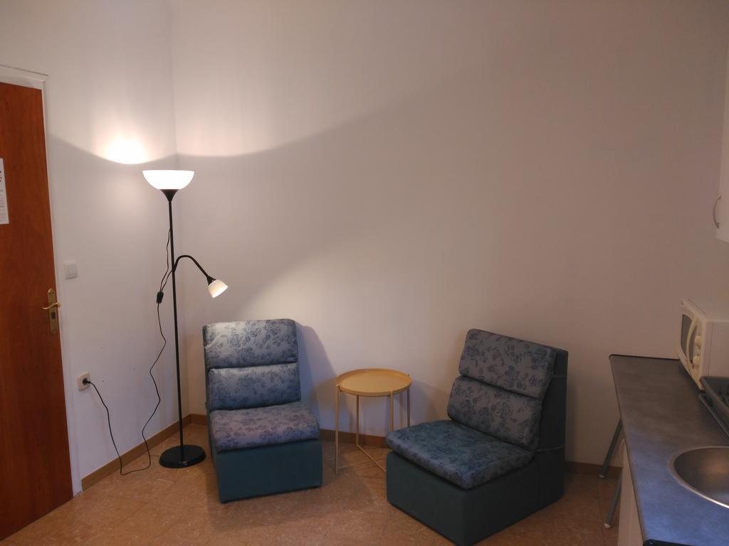 Hostal Juventus Portbou Εξωτερικό φωτογραφία