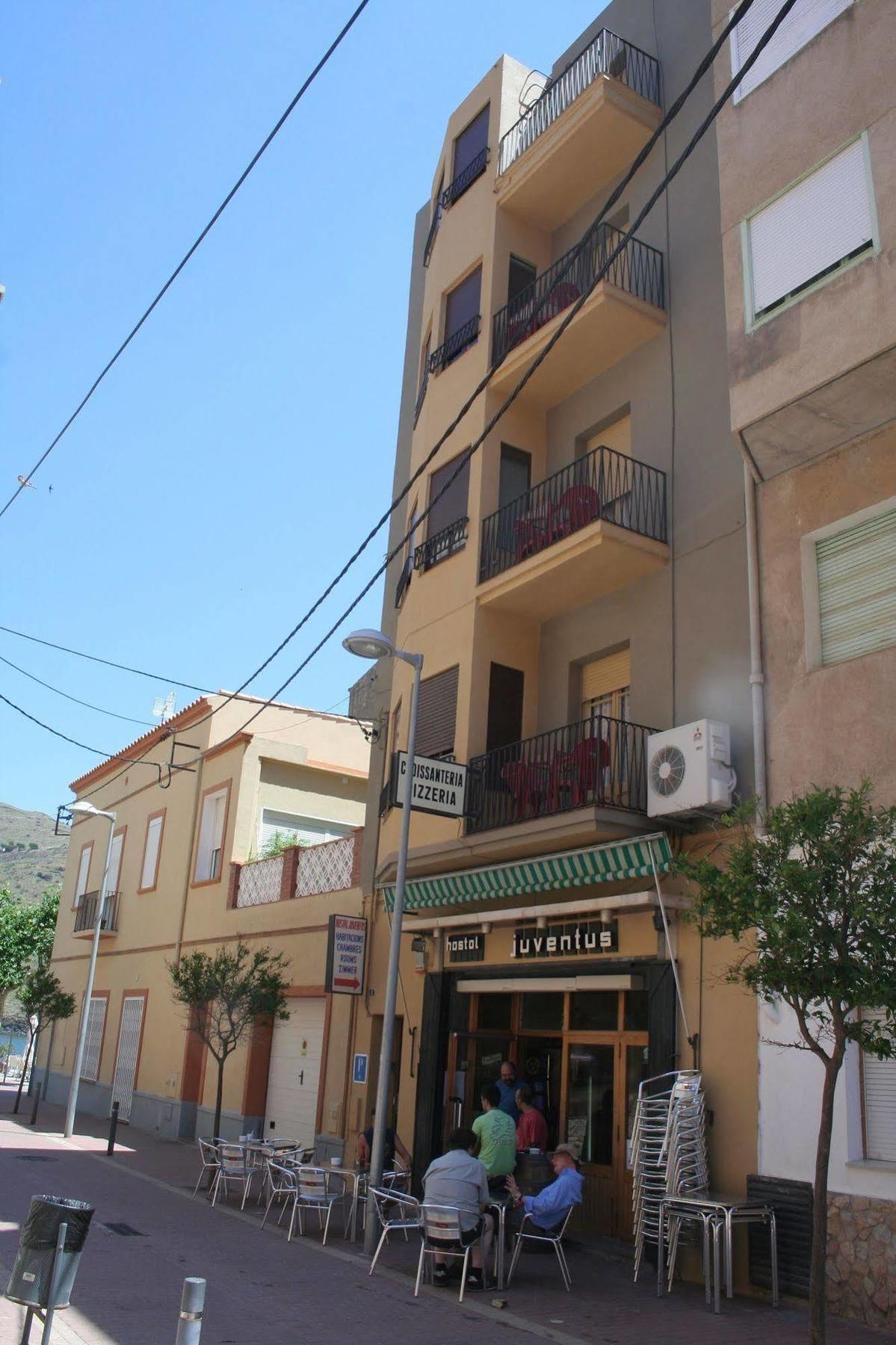 Hostal Juventus Portbou Εξωτερικό φωτογραφία