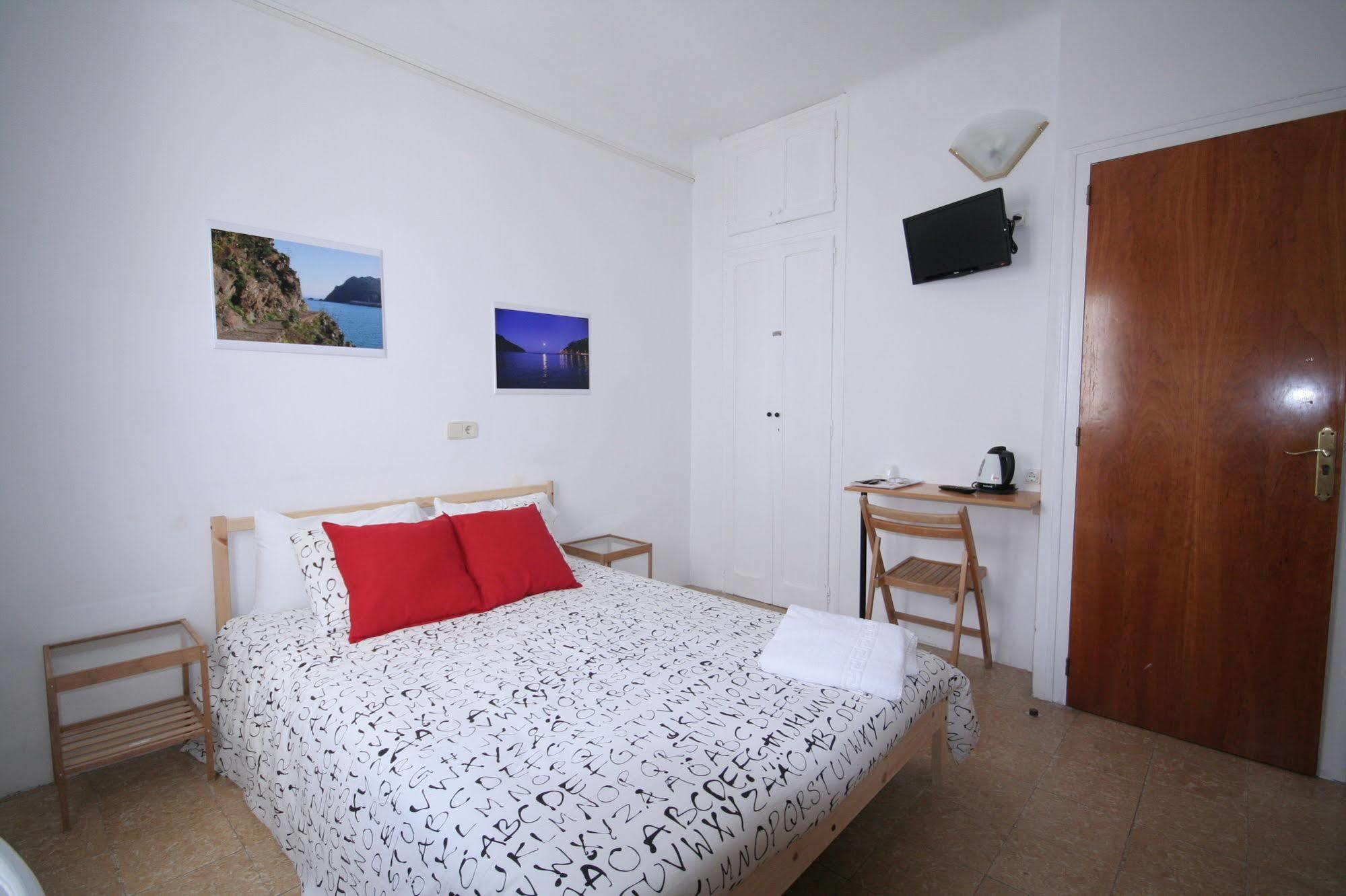 Hostal Juventus Portbou Εξωτερικό φωτογραφία